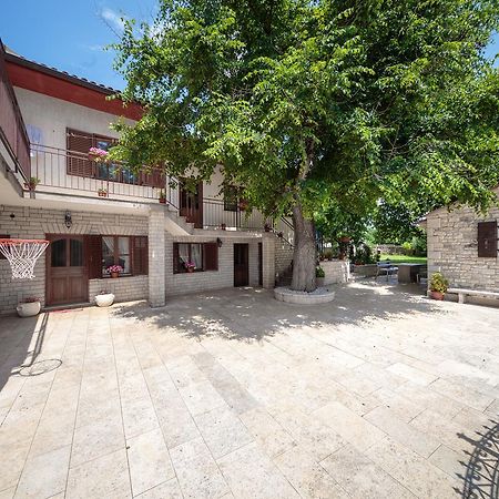 Apartments Mirjana 1655 Kanfanar Εξωτερικό φωτογραφία