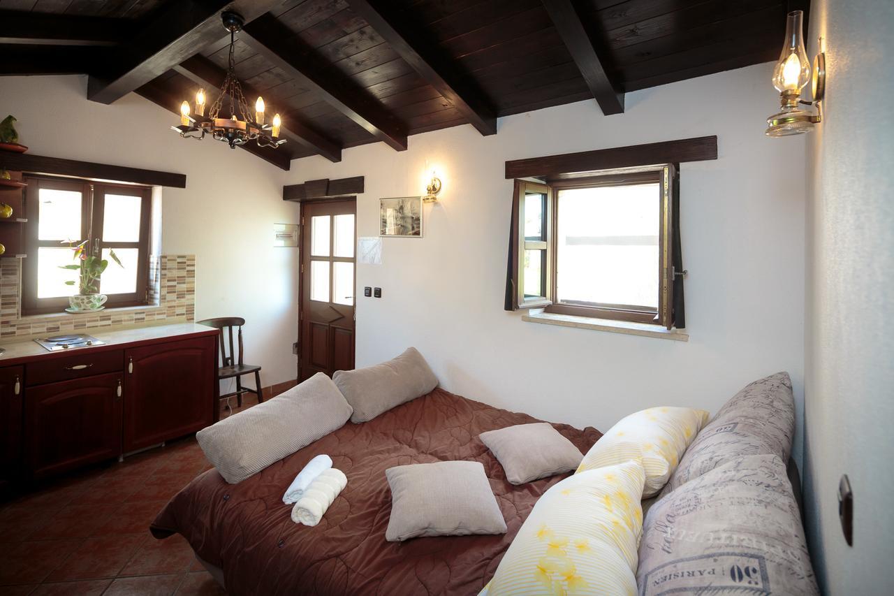 Apartments Mirjana 1655 Kanfanar Εξωτερικό φωτογραφία