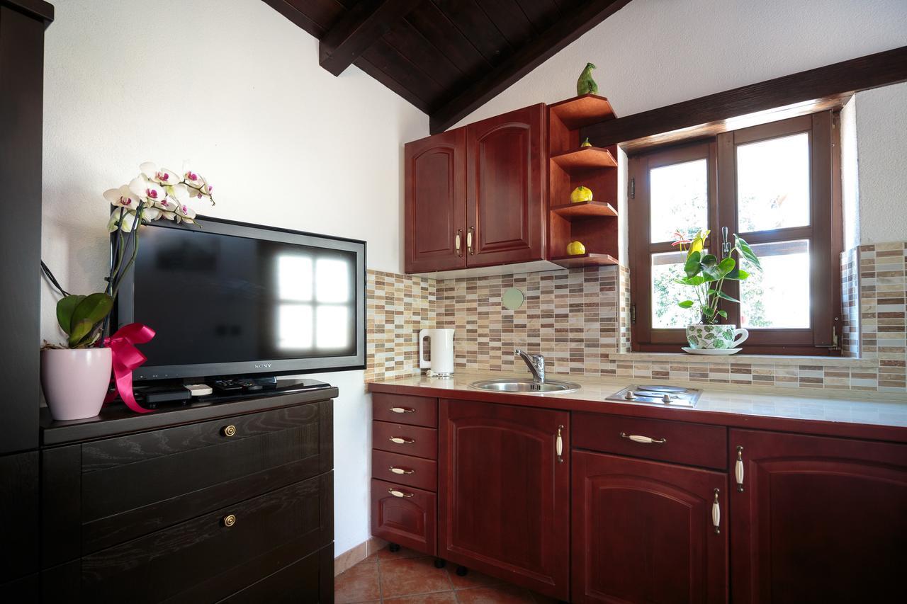 Apartments Mirjana 1655 Kanfanar Εξωτερικό φωτογραφία