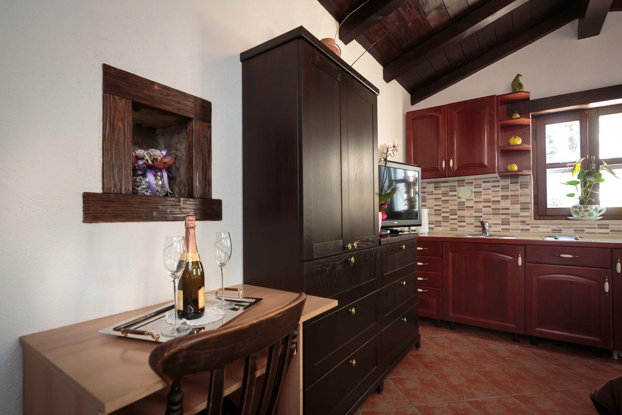 Apartments Mirjana 1655 Kanfanar Εξωτερικό φωτογραφία