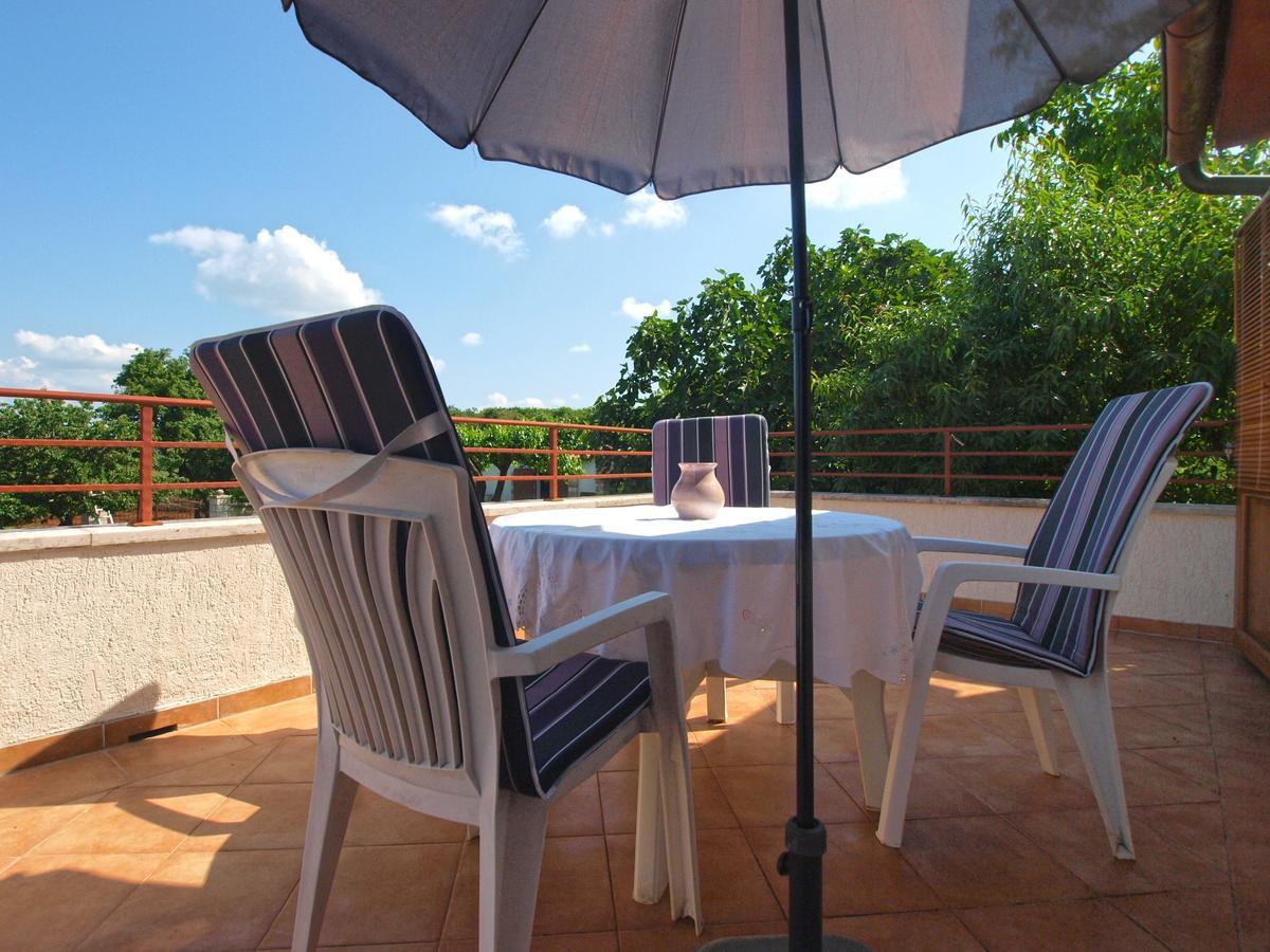 Apartments Mirjana 1655 Kanfanar Εξωτερικό φωτογραφία
