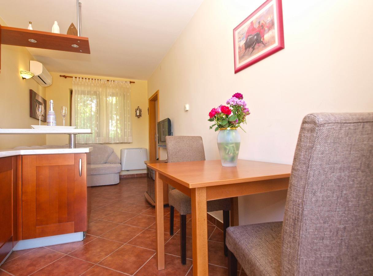Apartments Mirjana 1655 Kanfanar Εξωτερικό φωτογραφία